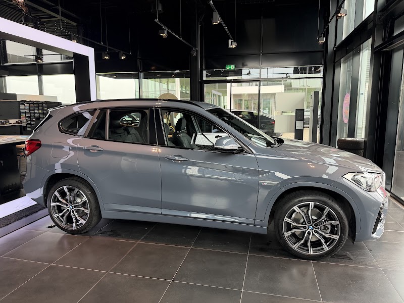 Autohaus BMW & MINI VOGL - Autohaus BMW & MINI VOGL Leisederstraße 1, 84453 Mühldorf am Inn, Germany
