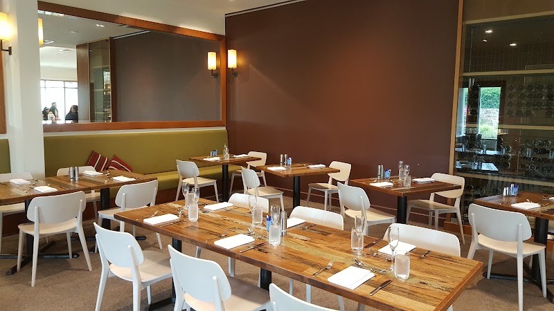 Yarra Valley Lodge - Yarra Valley Lodge, 2 Heritage Ave, Chirnside Park VIC 3116, Australia