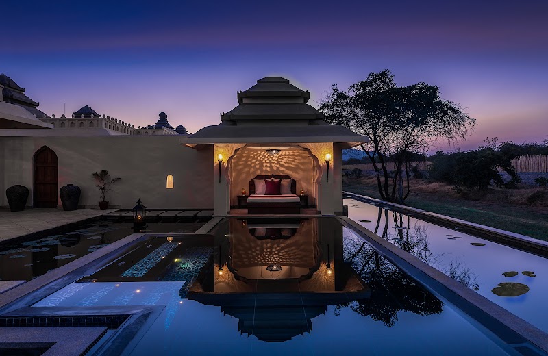 Evolve Back, Hampi