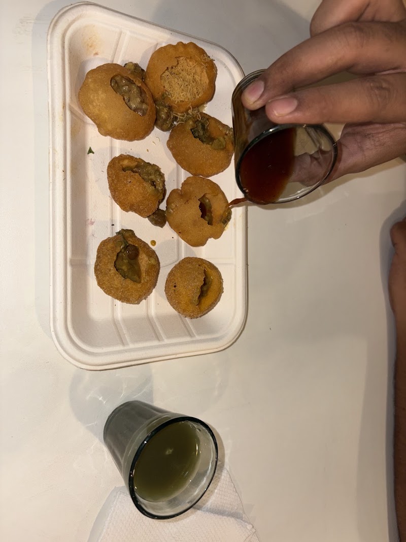 Chaat Lounge, Jogeshwari West, Mumbai - Chaat Lounge, Jogeshwari West, Mumbai, SMGK Associates Residency, Ground Floor, A Wing, Agarwal Estate, Captain Suresh Samant Marg, Veera Desai Rd, Extension, Jogeshwari West, Mumbai, Maharashtra 400102, India