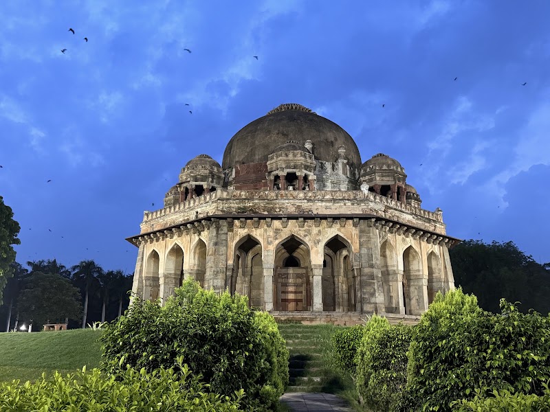 Lodhi Garden - Lodhi Garden Lodhi Rd, Lodhi Gardens, Lodhi Estate, New Delhi, Delhi 110003, India