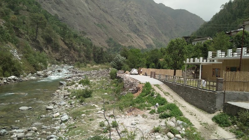 Tirthan Inn Resort - Tirthan Inn Resort Nagini, Tirthan Valley Rd, Pekhri, Gushaini, Himachal Pradesh 175123, India