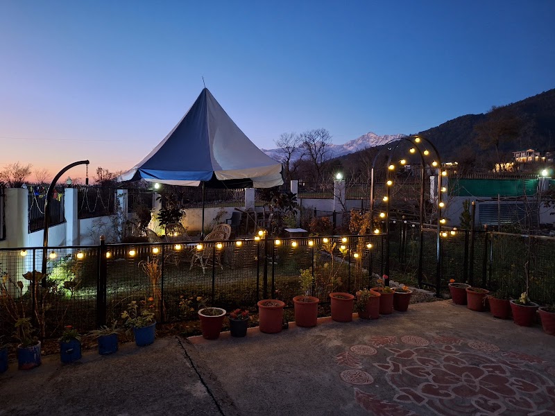 La Maison, Bir (A Boutique Bed and Breakfast) - La Maison, Bir (A Boutique Bed and Breakfast) near Learn Well School, VPO, Bir, Chaugan, Himachal Pradesh 176077, India