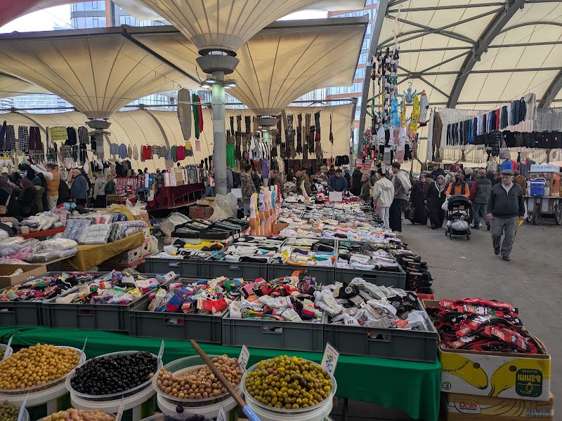Tuesday and Friday bazaar - Tuesday and Friday bazaar, Hasanpaşa, Uzunçayır Cd., 34722 Kadıköy/İstanbul, Türkiye