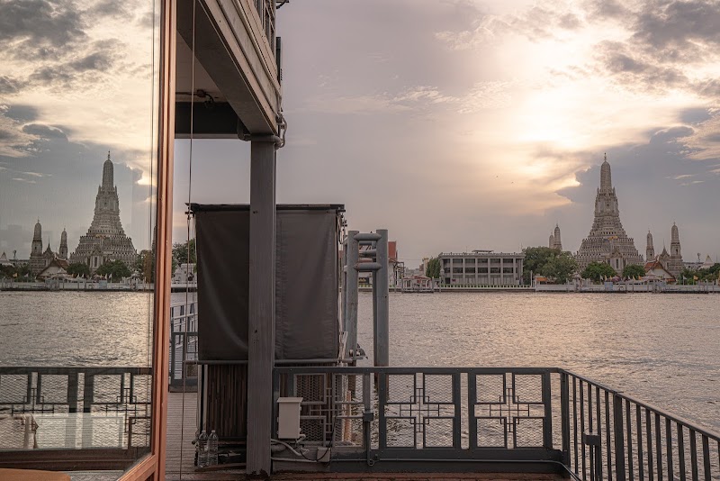 Riva Arun Pier - Riva Arun Pier, PFVR+MM6 ซอยเพ็ญพัฒน์1 Khwaeng Phra Borom Maha Ratchawang, Khet Phra Nakhon, Krung Thep Maha Nakhon 10200, Thailand