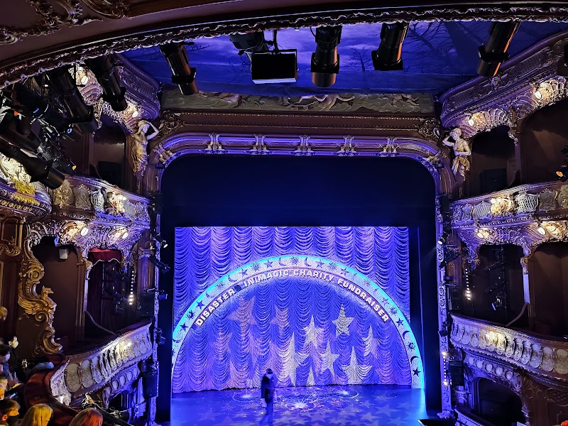 Apollo Theatre - Apollo Theatre, Shaftesbury Ave, London W1D 7EZ, UK