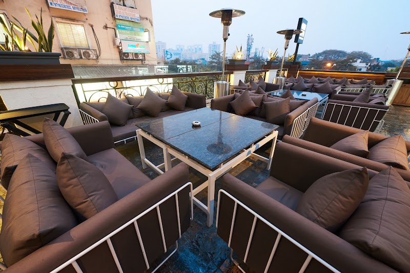 AMPM Cafe & Bar - AMPM Cafe & Bar DLF, R-003, Galleria Market, DLF Phase IV, Gurugram, Haryana 122002, India