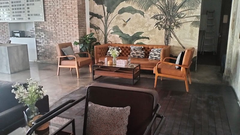 Bali Traveller - Bali Traveller 88, Sunset Bureau, Jl. Sunset Road No.88, Seminyak, Kec. Kuta, Kabupaten Badung, Bali 80361, Indonesia