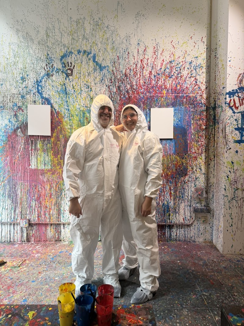 BORN TO COLOR