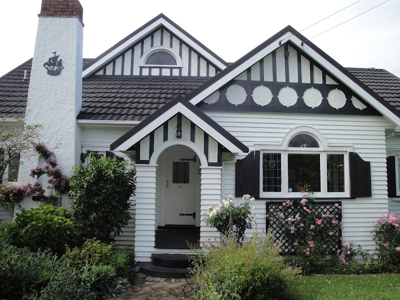English Tudor House - English Tudor House 3 Armagh Street, Hamilton East, Hamilton 3216, New Zealand