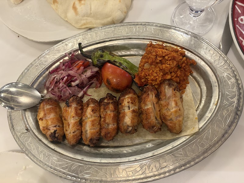 Deraliye - Deraliye, Alemdar Mah. Divanyolu Cad, Alemdar, Ticarethane Sk. No: 10, 34122 Fatih/İstanbul, Türkiye
