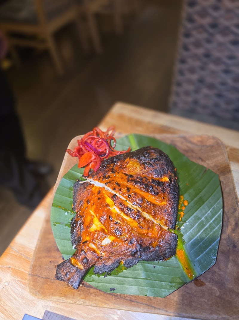 Mahesh Lunch Home - Seafood Specialty Restaurant (Juhu) - Mahesh Lunch Home - Seafood Specialty Restaurant (Juhu) मार्ग, next to Jw Marriott Mumbai Juhu, उड़ती तरंग हाऊसिंग कॉलोनी, जुहू तारा, जुहू, मुंबई, महाराष्ट्र 400049, India