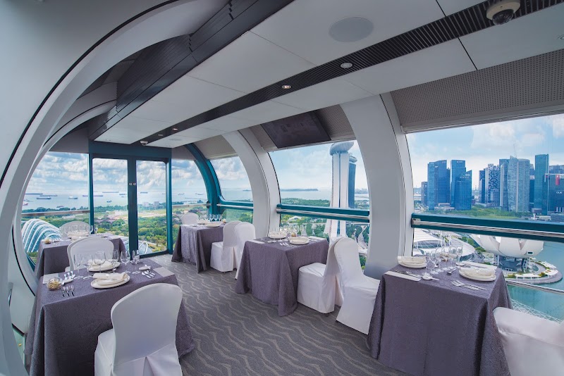 165 Sky Dining by Singapore Flyer - 165 Sky Dining by Singapore Flyer 30 Raffles Ave., Level 3, Singapore 039803