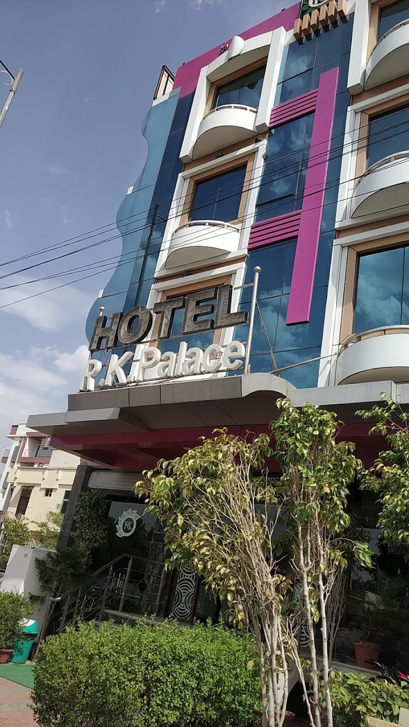 OYO 14427 Hotel RK Palace - OYO 14427 Hotel RK Palace, rnb chittorgarh d.i.c office, WJ8F+HGP, RIICO Industrial Area, Chittorgarh, Rajasthan 312001, India