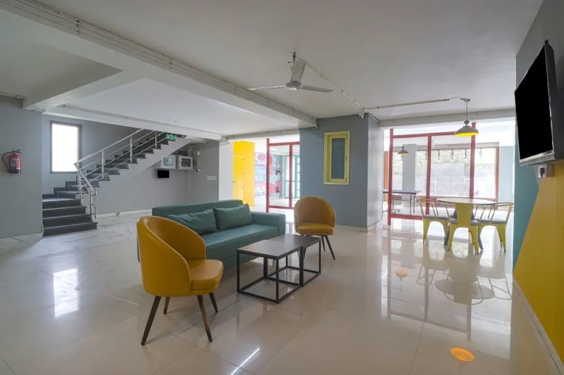 Stanza Living Tortosa House - PG in Sec 57 Gurgaon | Coliving PG | Unisex PG - Stanza Living Tortosa House - PG in Sec 57 Gurgaon | Coliving PG | Unisex PG Oyo Collection Hongkong Bazar, Golf Course Ext Rd, G-15, Sushant Lok 2, Sector 57, Gurugram, Haryana 122002, India