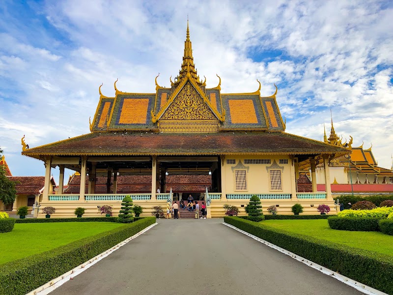 Silver Pagoda - Silver Pagoda, HW7J+2M2, Oknha Chhun St. (240), Phnom Penh, Cambodia