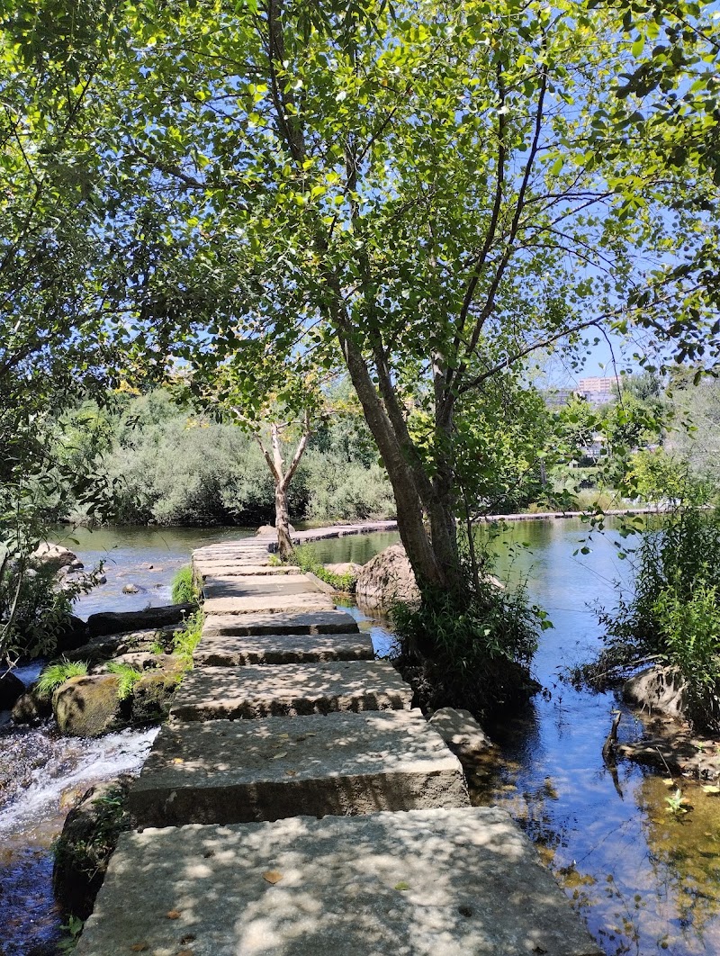 Praia Fluvial das Azenhas - Praia Fluvial das Azenhas R. de Manuel Barros, 4600-752 Amarante, Portugal