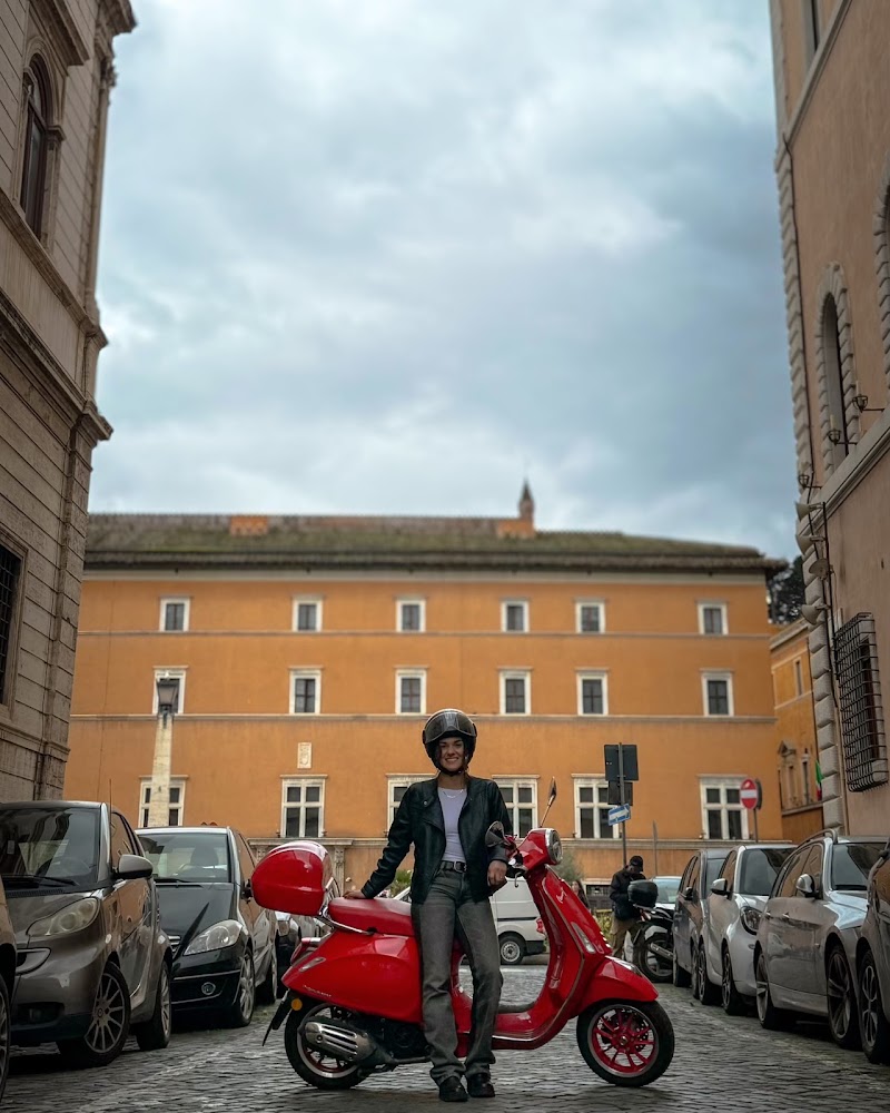 Rome in a Day Tours - Electric Bike and Vespa Excursions - Rome in a Day Tours - Electric Bike and Vespa Excursions, Via dei Cerchi, 59, 00186 Roma RM, Italy