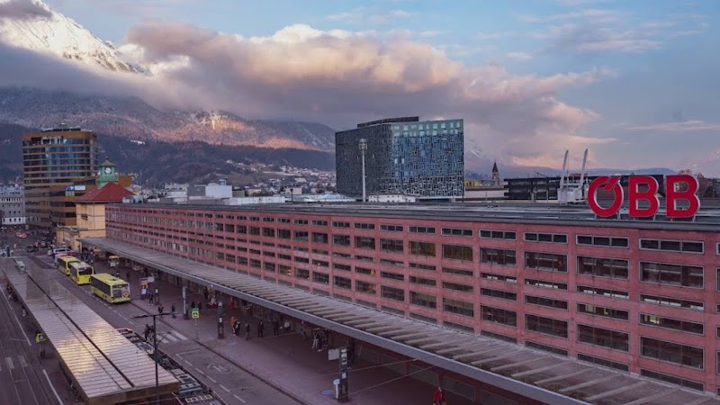 Bahnhofcenter Innsbruck - Bahnhofcenter Innsbruck Südtiroler Pl. 7, 6020 Innsbruck, Austria