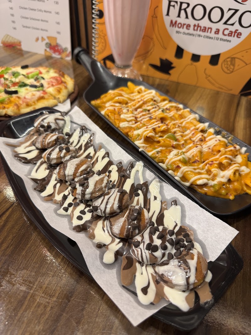 Froozo Cafe Malad - Froozo Cafe Malad Shop no. 7, Asmita Sand Dunes, opp. Radha Krishna School, Om Nagar, Sunder Nagar, Malad West, Mumbai, Maharashtra 400064, India