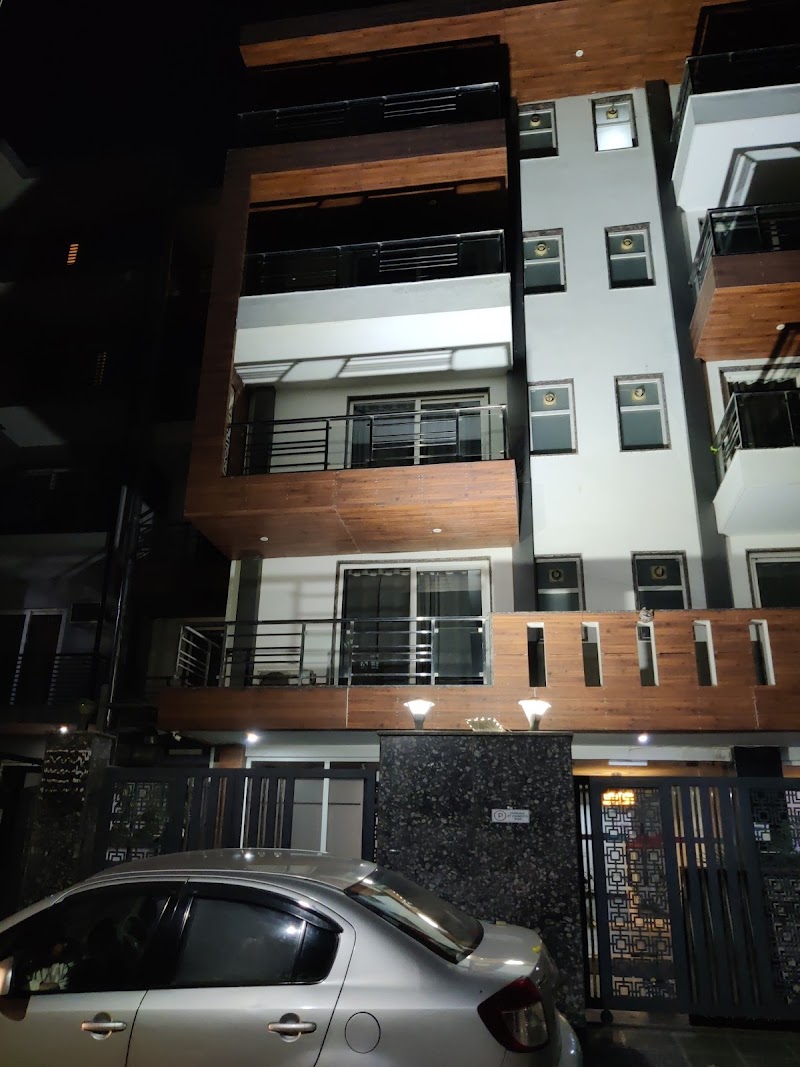 Housr 28 Galleria - Housr 28 Galleria 184, Sector 28, Chakkarpur, Gurugram, Haryana 122009, India