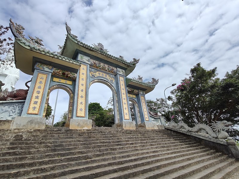Thiền Viện Linh Ứng - Thiền Viện Linh Ứng, 472H+34F Bán đảo, Sơn Trà, Đà Nẵng, Vietnam