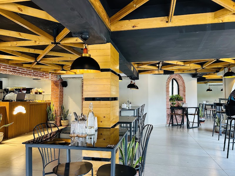 Nanbai - Nanbai SH4, SH9, First Floor, Alcon Holiday Village, Candolim, Goa 403515, India