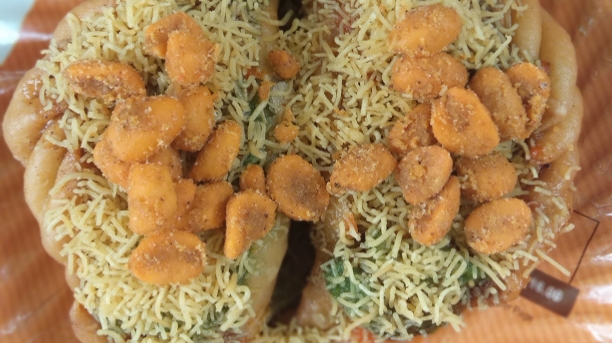 Jamnagari Ghugra - Jamnagari Ghugra, opp. Nilkanth avenue-2, near Cu Shah Commerce College, Sattar Taluka Society, Usmanpura, Ahmedabad, Gujarat 380009, India