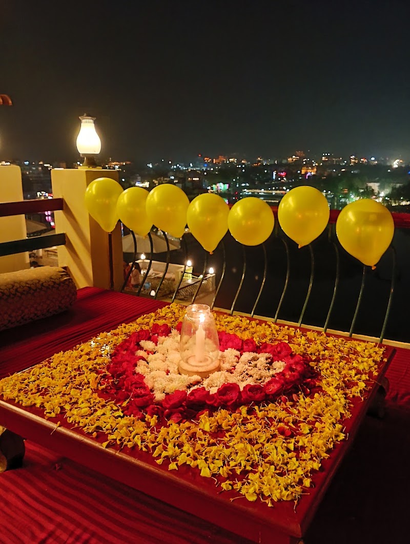 Jalsa lake View Veg Restaurant & Cafe Udaipur | Restaurants in Udaipur - Jalsa lake View Veg Restaurant & Cafe Udaipur | Restaurants in Udaipur First Floor, 302, Purohit Ji Ka Khurra, Imli Ghat Before, Chand Pole, Parking, Udaipur, Rajasthan 313004, India