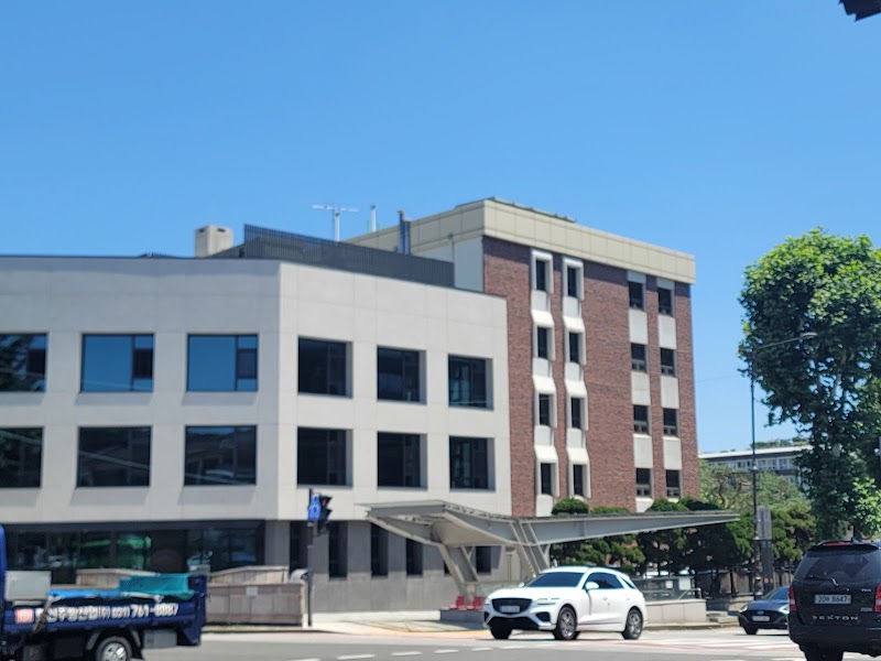 Noble Hotel