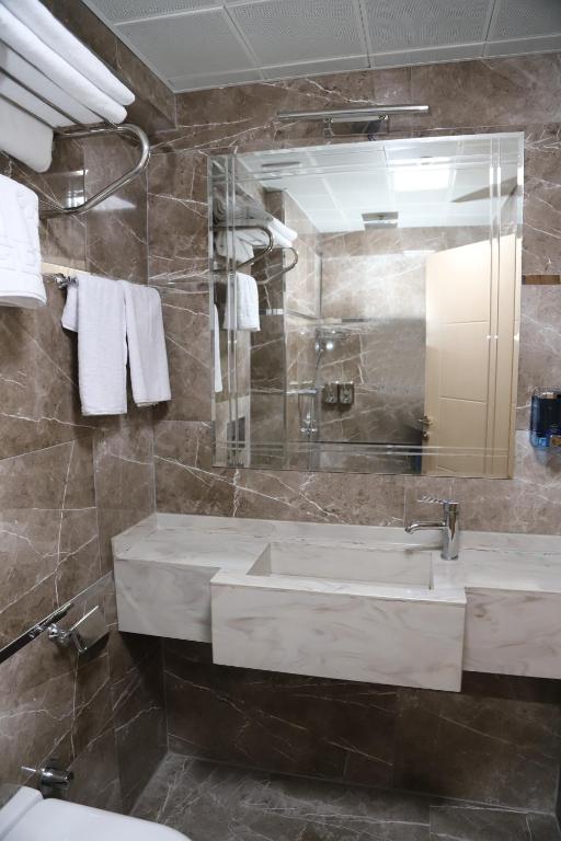 Grand Tower Hotel - Grand Tower Hotel, Saraç İshak, Tiyatro Cd. No:44, 34130 Fatih/İstanbul, Türkiye