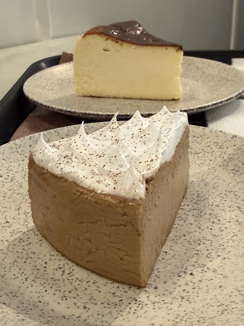 Maison du Brownie & Cheese Cake Pvt Ltd - Maison du Brownie & Cheese Cake Pvt Ltd 824,Ground Floor,2nd Cross, 11th Main Rd, HAL 2nd Stage, Appareddipalya, Indiranagar, Bengaluru, Karnataka 560008, India