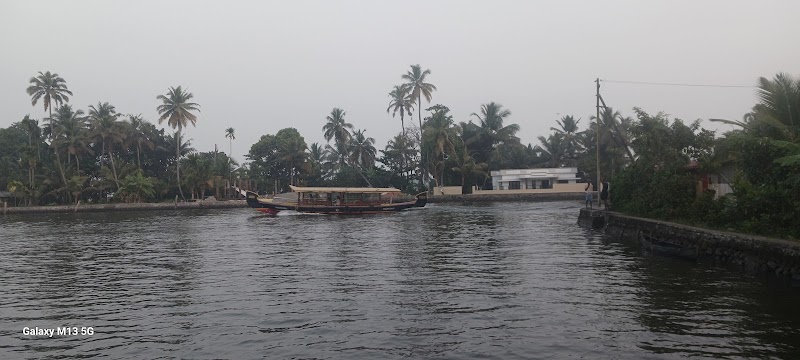 ALLEPPEY BOAT JETTY - ALLEPPEY BOAT JETTY, Matha Jetty, Boat Jetty Rd, Mullakkal, Alappuzha, Kerala 688011, India
