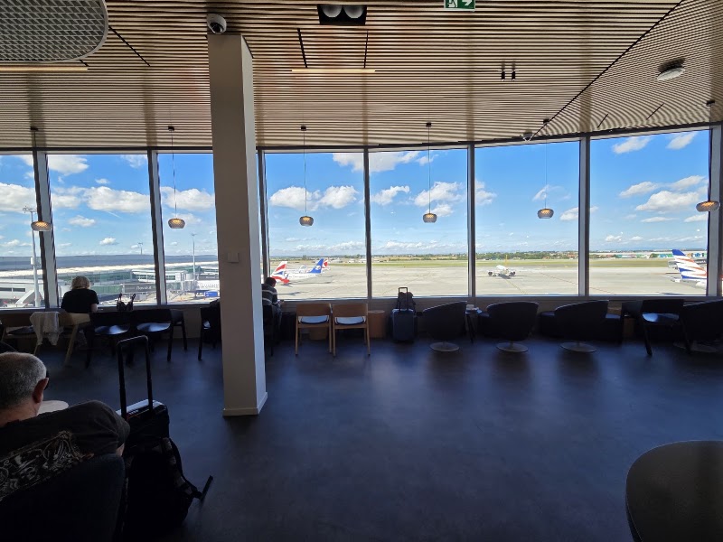 MasterCard Lounge - MasterCard Lounge, Aviatická 1017/2, 161 00 Praha 6-Ruzyně, Czechia