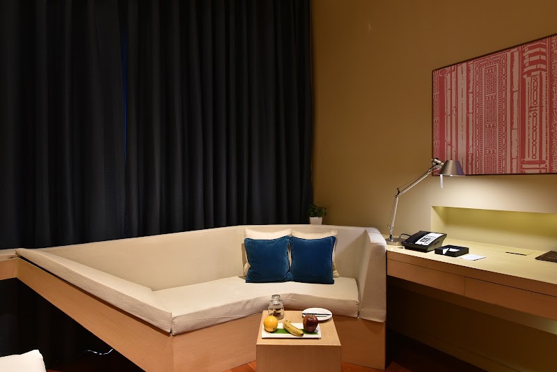 Vivanta New Delhi, Dwarka - Vivanta New Delhi, Dwarka Service Rd, Sector 21, Dwarka, New Delhi, Delhi, 110077, India