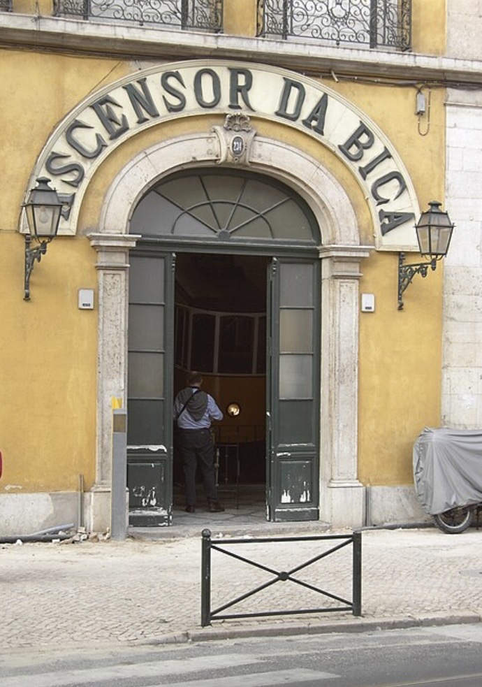 Ascensor da Bica - Ascensor da Bica, Rua de S. Paulo 234, 1200-109 Lisboa, Portugal