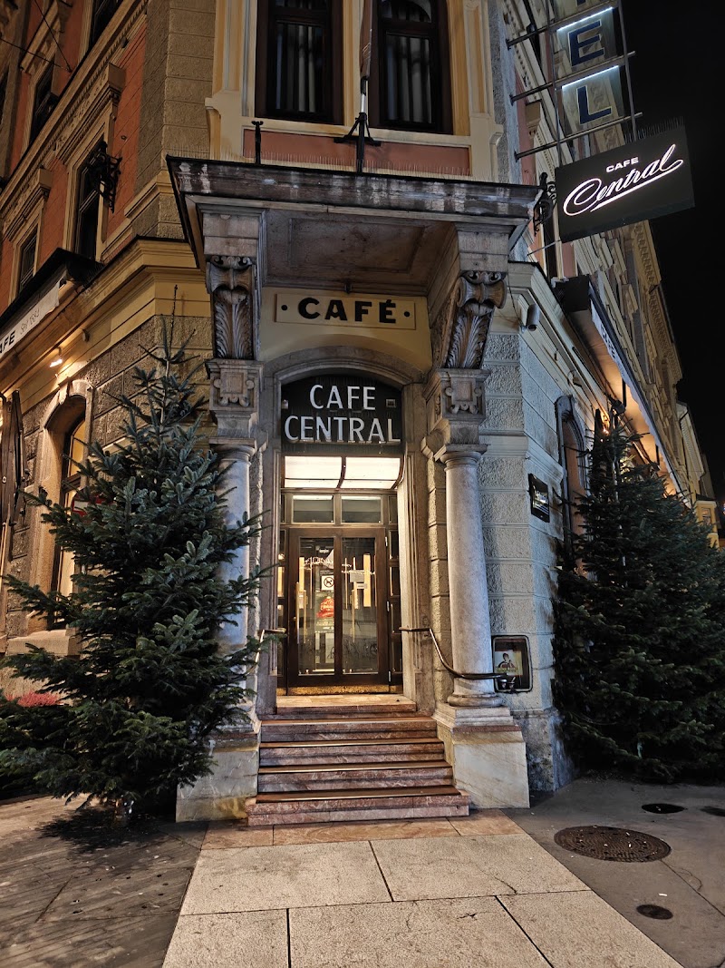 Café Central - Café Central Gilmstraße 5, 6020 Innsbruck, Austria