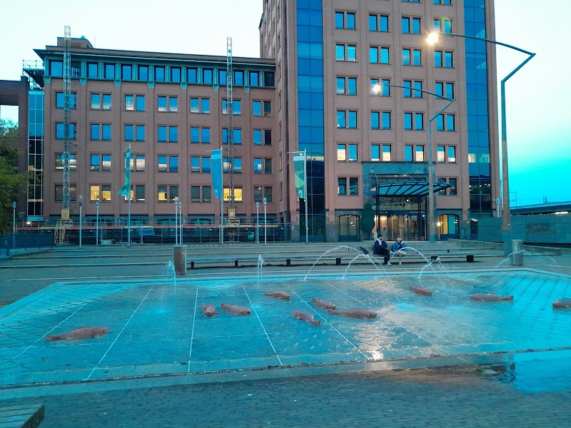 's-Hertogenbosch - 's-Hertogenbosch, Stationsplein, 5211 BP 's-Hertogenbosch, Netherlands