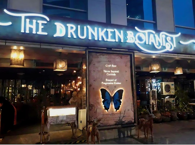 The Drunken Botanist