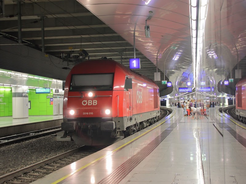Vienna Airport - Vienna Airport, 1300 Schwechat, Austria