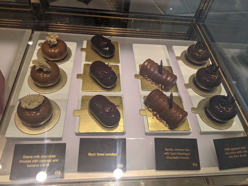 Fabelle - The Chocolate Boutique - Fabelle - The Chocolate Boutique Survey No, 83/1, ITC Kohenur, Hyderabad Knowledge City, Plot No.5, Silpa Gram Craft Village, Madhapur, Hyderabad, Telangana 500032, India