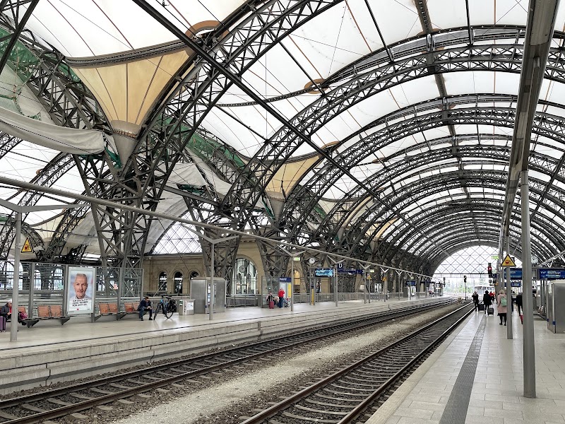 Hauptbahnhof - Hauptbahnhof 01069 Dresden, Germany