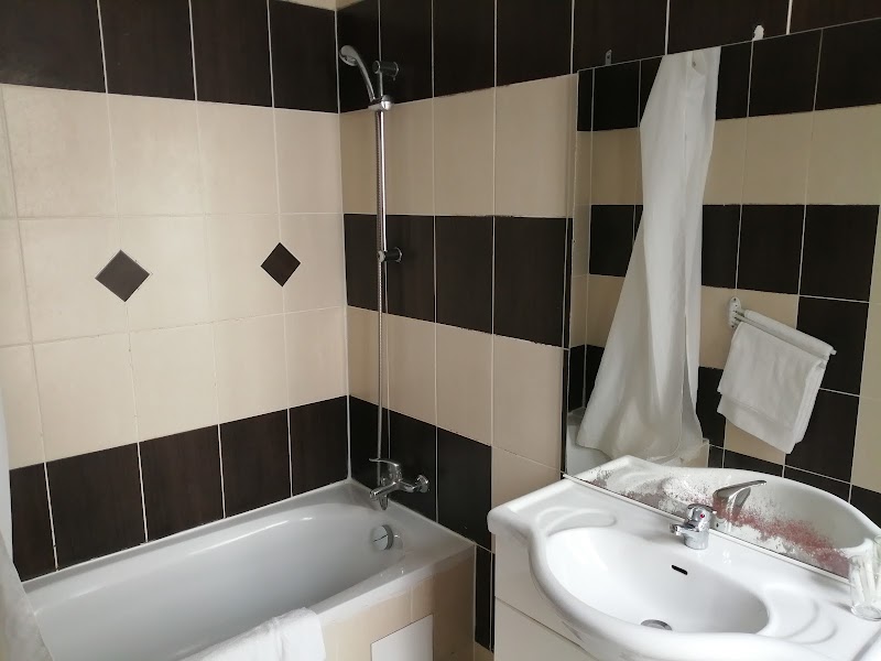 Hôtel de l'Aveyron - Hôtel de l'Aveyron 5 Rue d'Austerlitz, 75012 Paris, France
