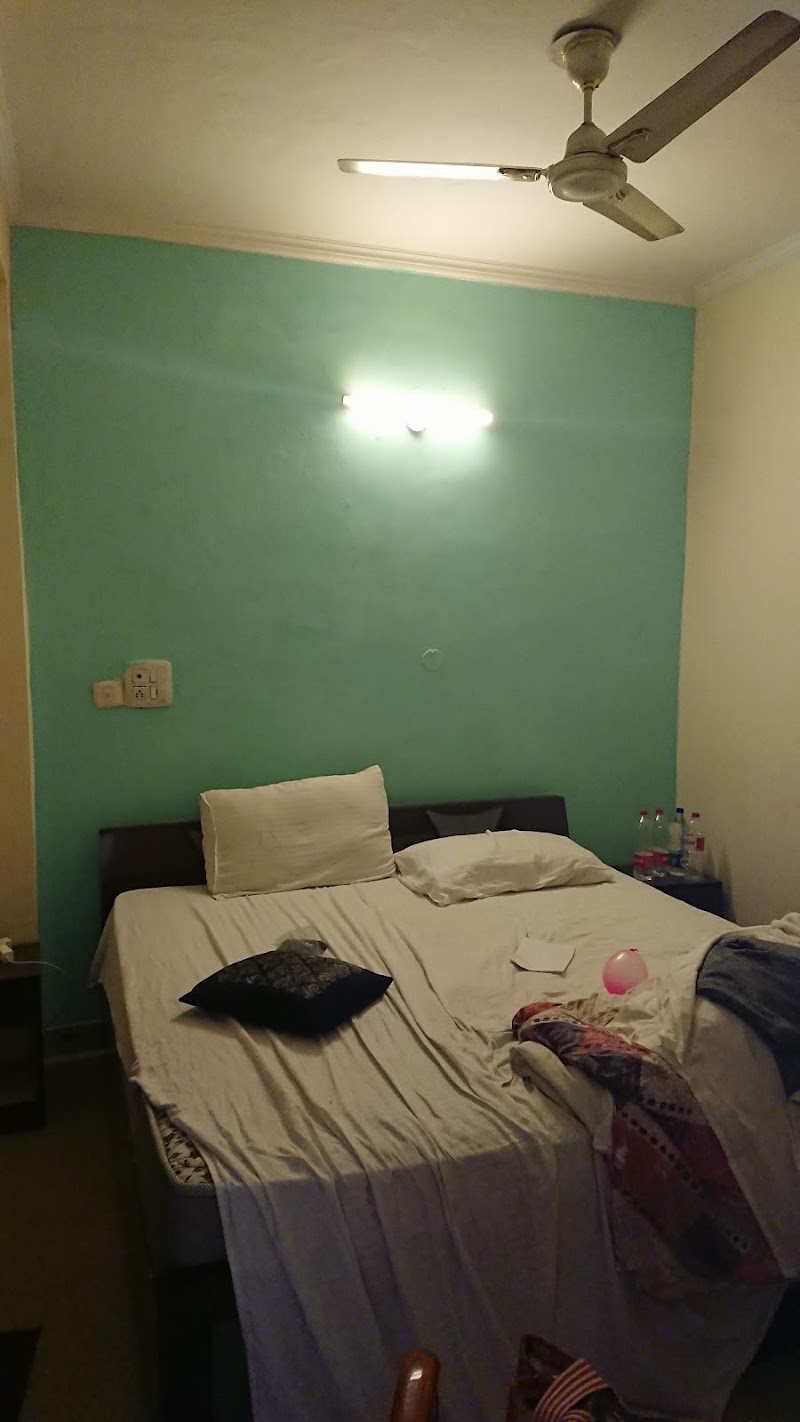 Hotel AERO INN - Hotel AERO INN 110037, Block B, Mahipalpur Village, Mahipalpur, New Delhi, Delhi 110037, India