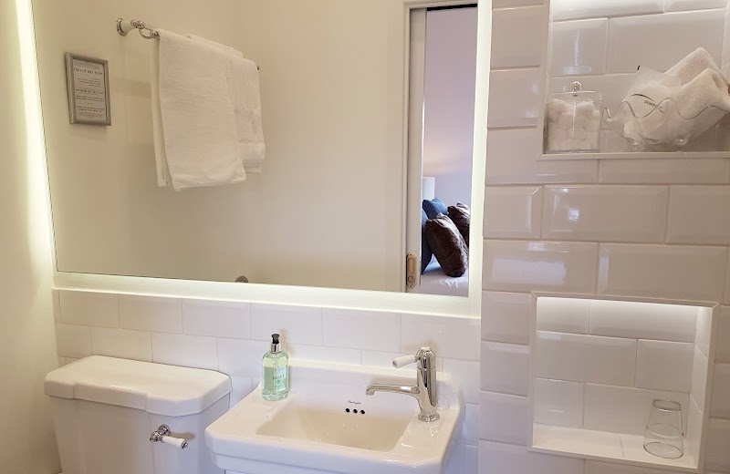 Barony House Boutique Hotel Book Direct on our own website - Barony House Boutique Hotel Book Direct on our own website BOOK DIRECT, 20 Mayfield Gardens, Edinburgh EH9 2BZ, UK