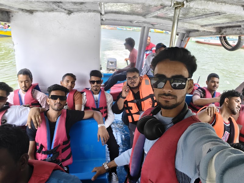 Goa thrill Holidays - Goa thrill Holidays Shop No 5, Regalia Plaza, opp. Trijays Villa Naika Vaddo, Calangute, Goa 403516, India