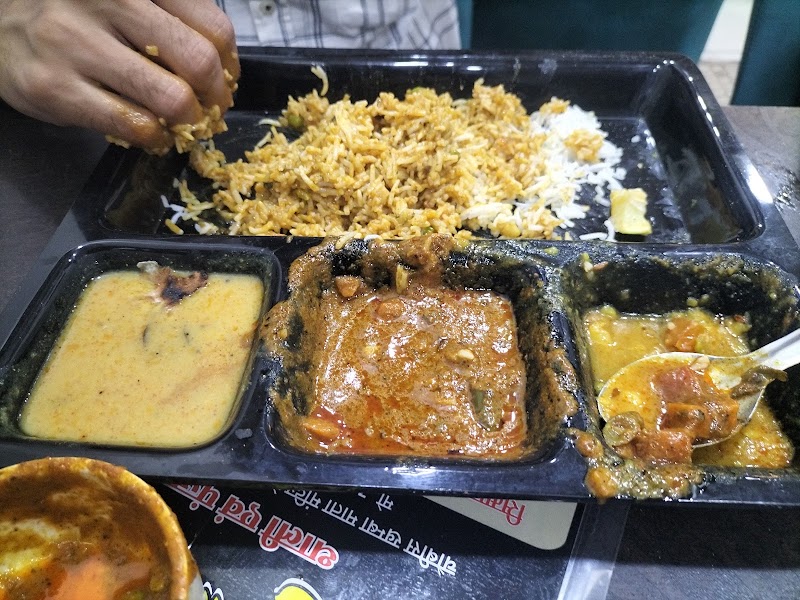 Shivdham restaurant and Taxi service - Shivdham restaurant and Taxi service Femous ice cream ke pichhe, Shivdham restaurant Sai mandir ki gali, mahakal mandir choraha, Kot Mohalla, Suraj Nagar, Ujjain, Madhya Pradesh 456006, India
