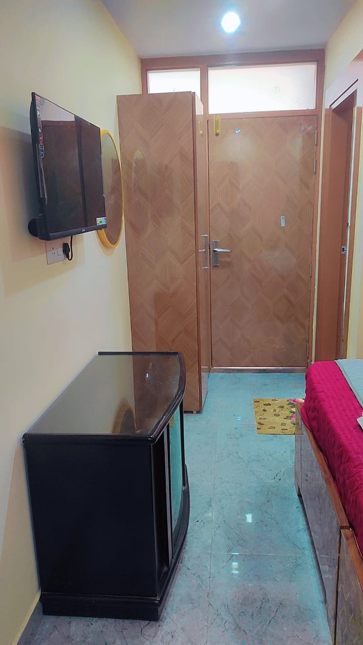 Elvok Hotels - Sector 62 - Elvok Hotels - Sector 62 CH-10, near Fortis Hospital, Rasoolpur Nawada, Industrial Area, Sector 62, Noida, Uttar Pradesh 201309, India