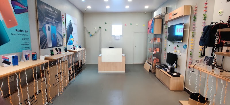Mi store Raza telecom - Mi store Raza telecom, City center mall, Nayaganj Ward, Bhatapara, Chhattisgarh 493118, India
