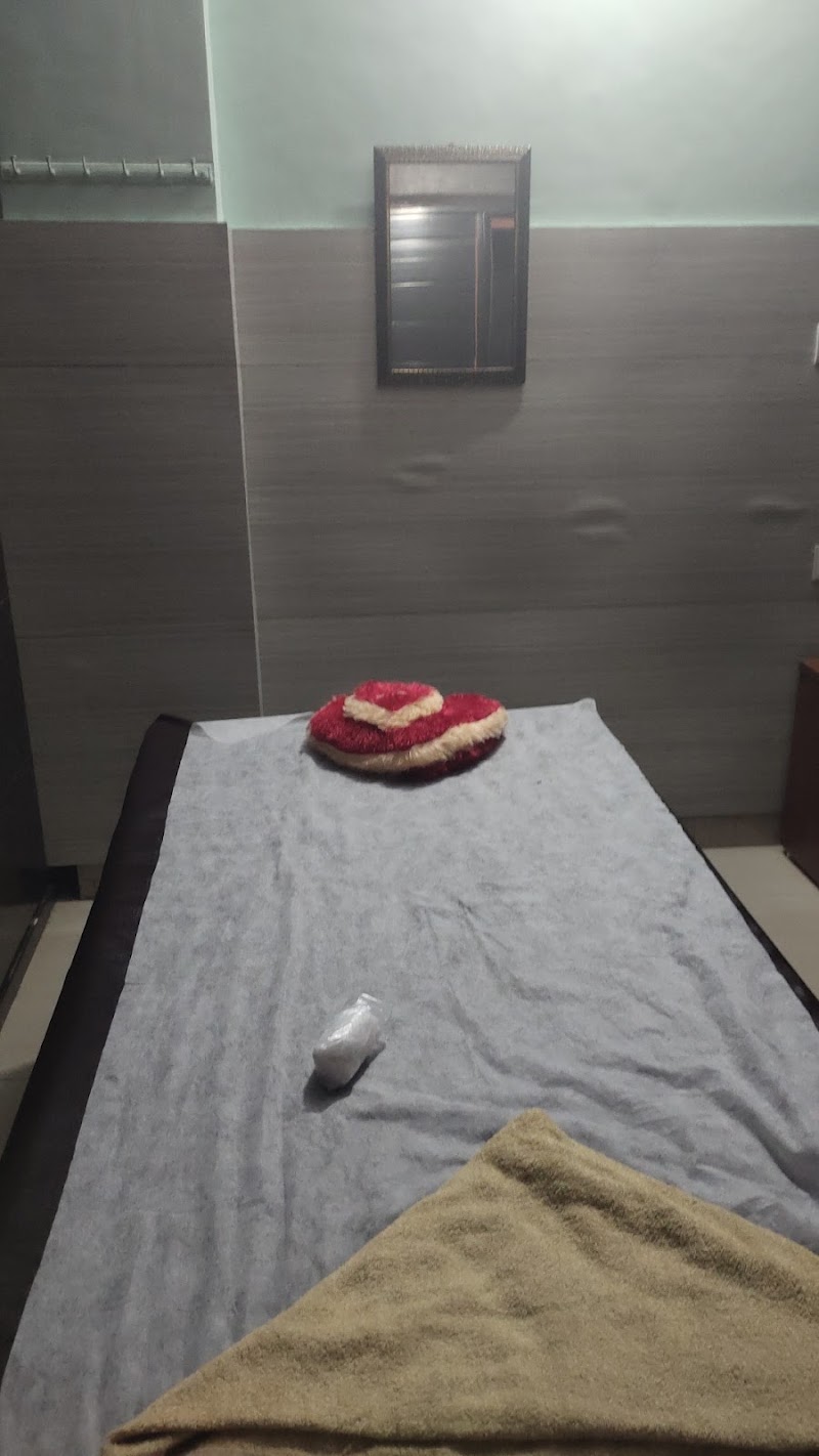 Tanisha spa - Tanisha spa 30, Jangpura Rd, near Shiv mandir, Bhogal, New Delhi, Delhi 110014, India
